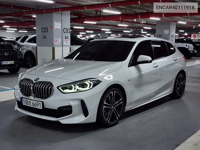 BMW 1er 2022 года выпуска