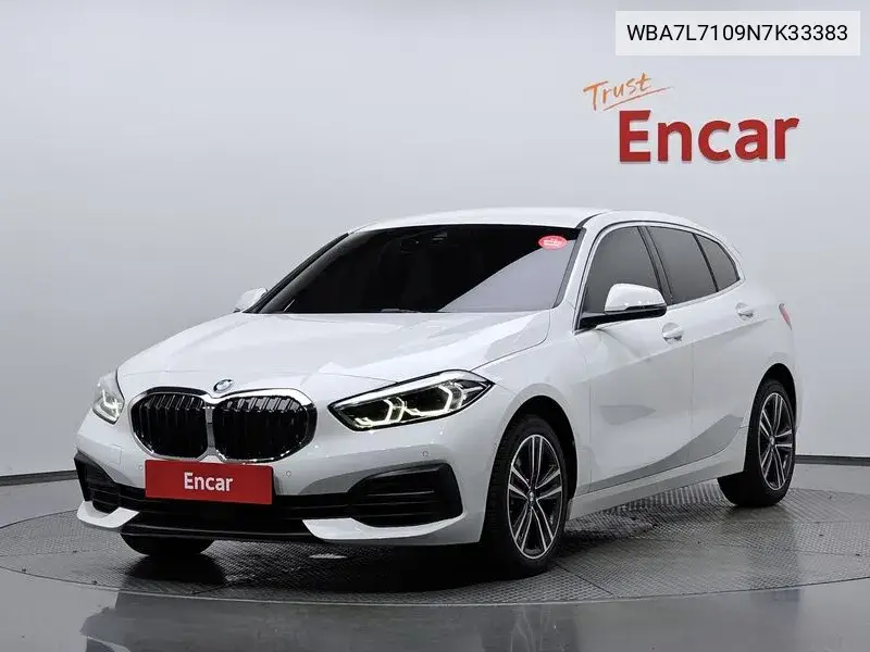 BMW 1er 2022 года выпуска