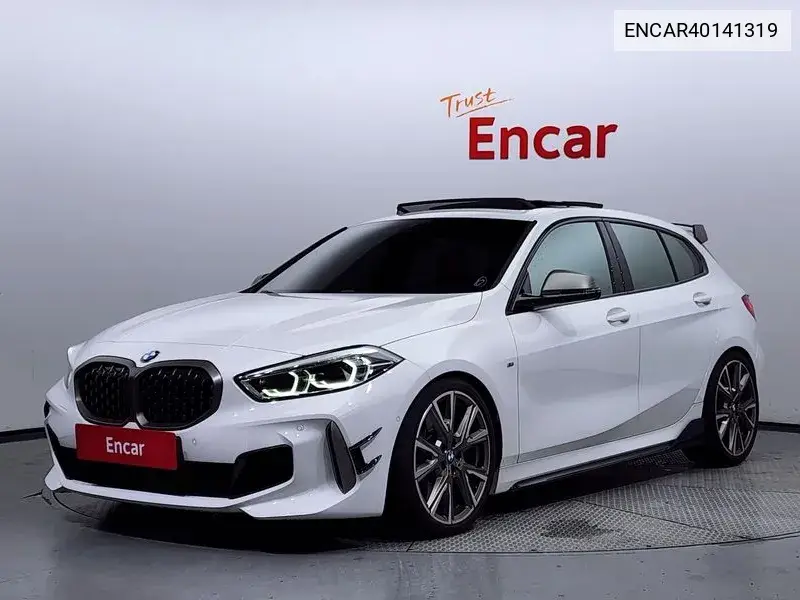 BMW 1er 2022 года выпуска