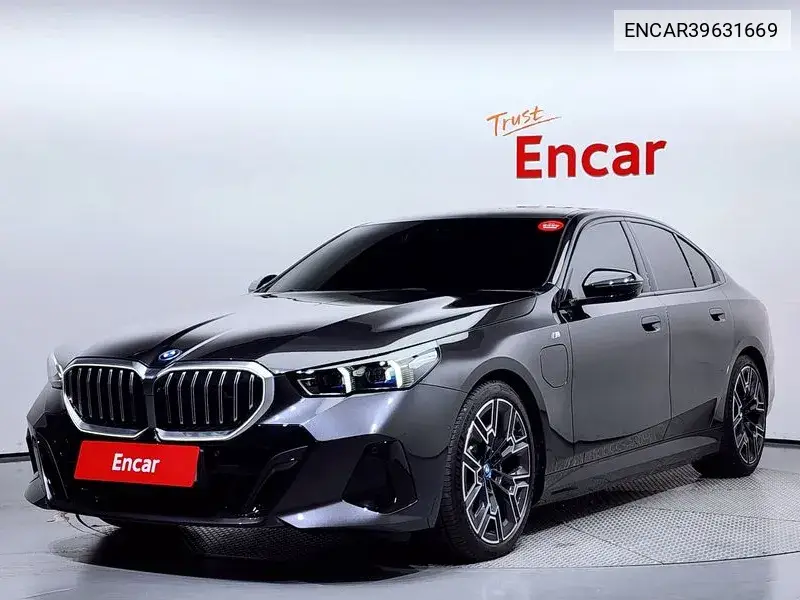 BMW 5er 2024 года выпуска