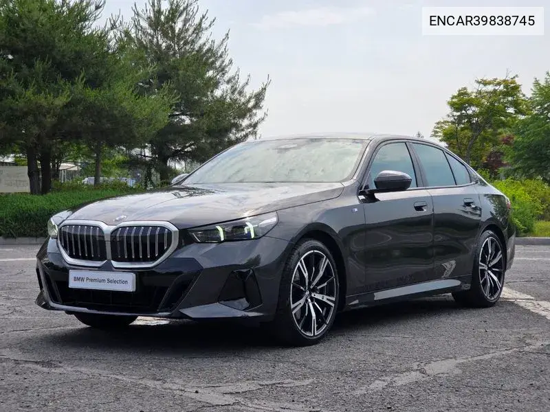 BMW 5er 2024 года выпуска