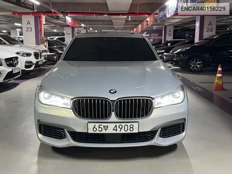 BMW 7er 2018 года выпуска