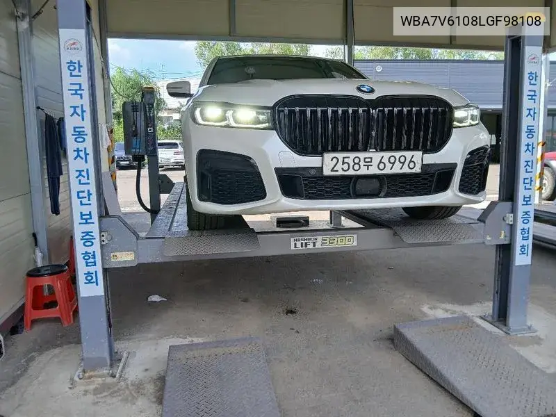 BMW 7er 2019 года выпуска