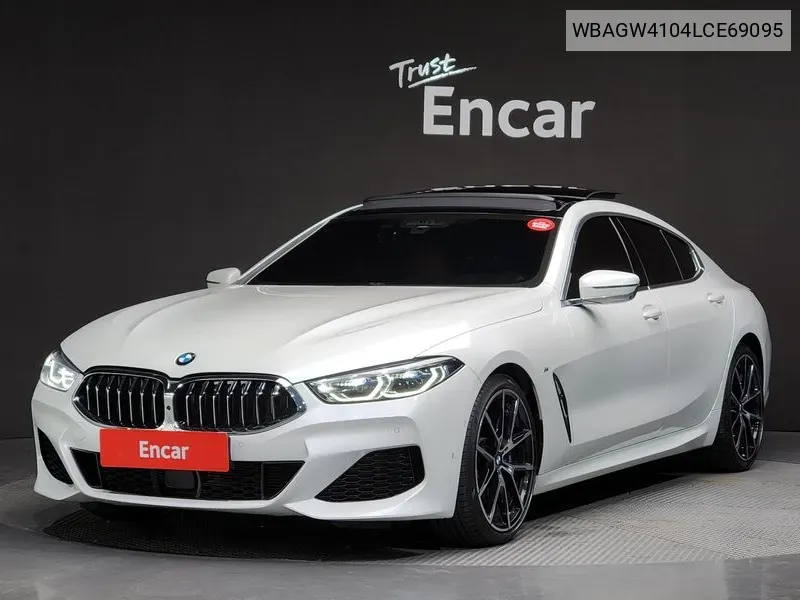 BMW 8er 2020 года выпуска