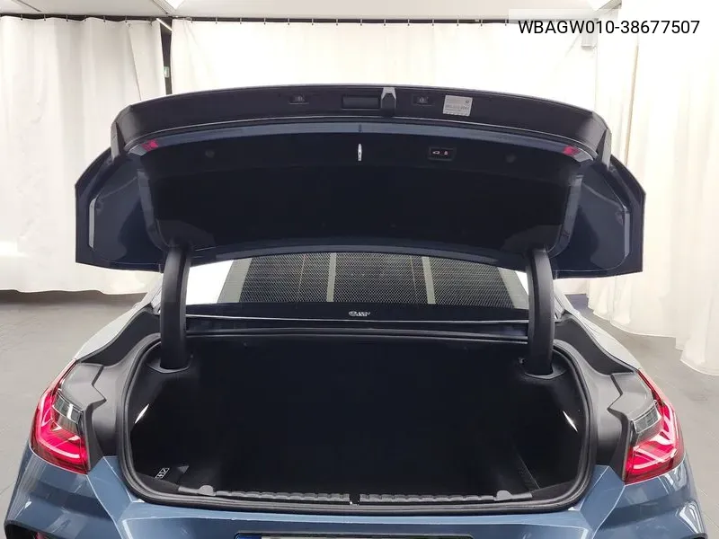 BMW 8er 2021 года выпуска
