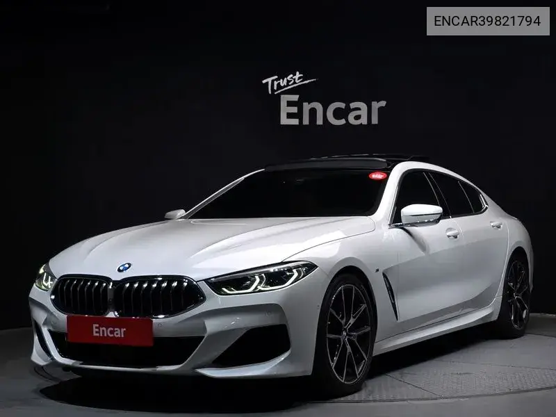 BMW 8er 2021 года выпуска