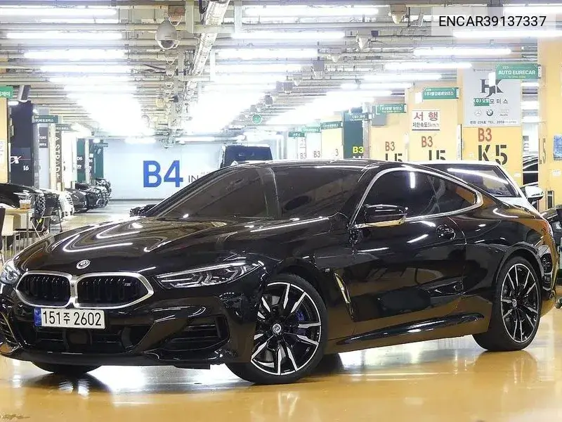 BMW 8er 2022 года выпуска