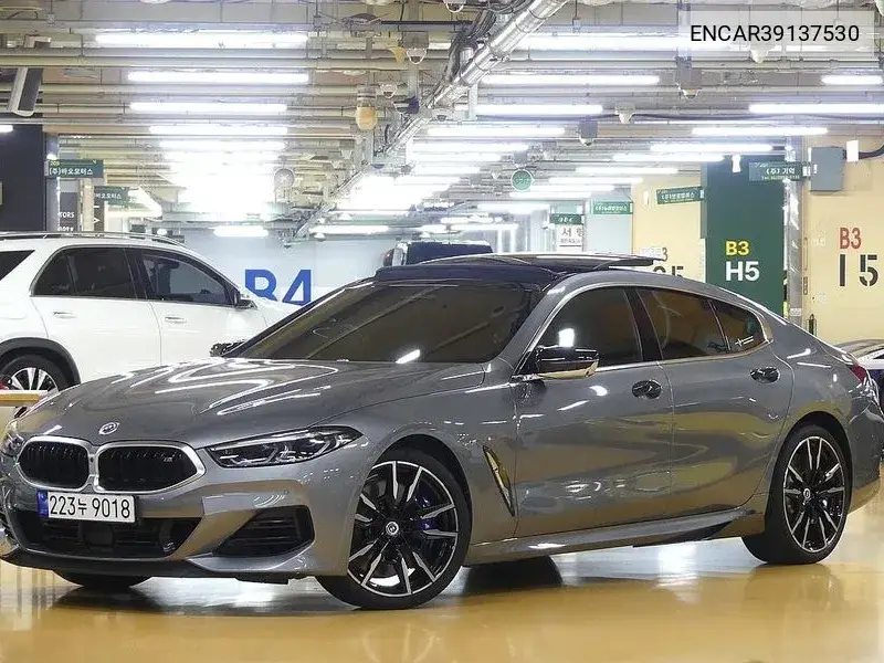 BMW 8er 2022 года выпуска