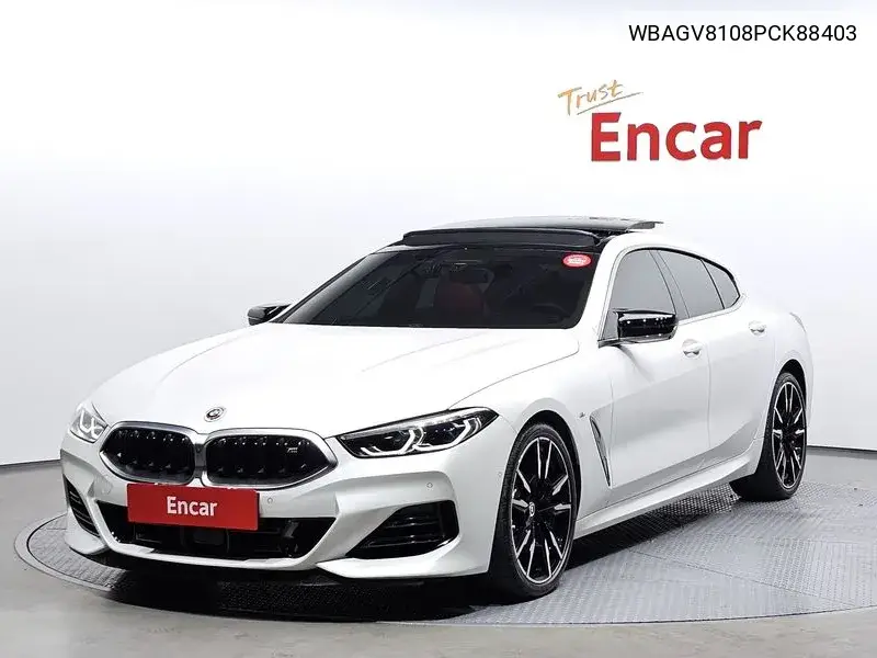 BMW 8er 2022 года выпуска