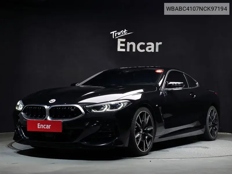 BMW 8er 2022 года выпуска