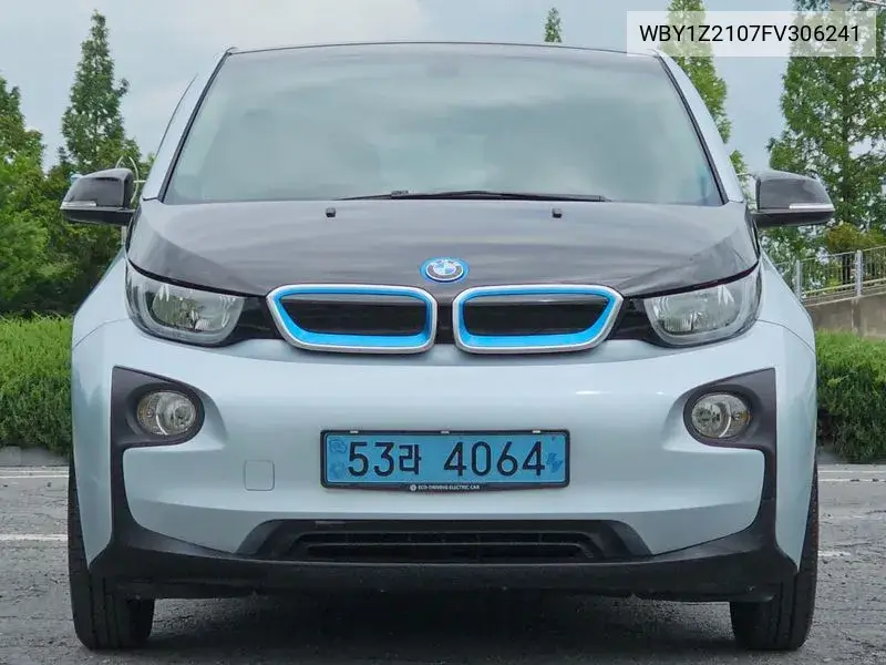 BMW i3 2015 года выпуска