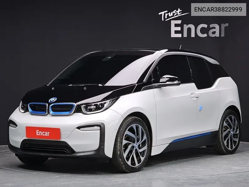 BMW i3 2020 года выпуска