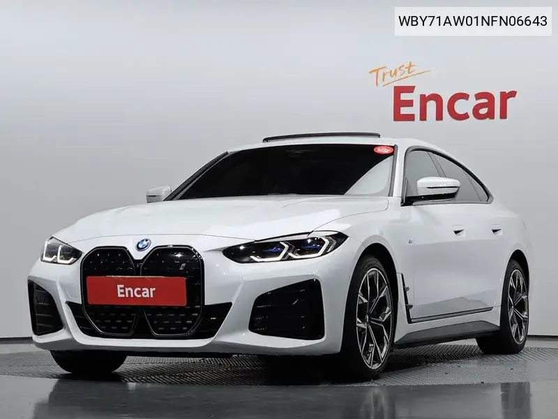BMW i4 2022 года выпуска