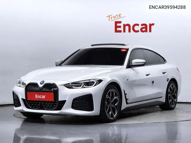 BMW i4 2022 года выпуска
