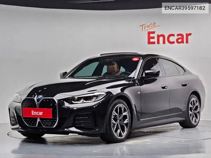 BMW i4 2022 года выпуска