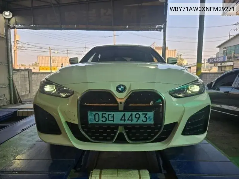 BMW i4 2022 года выпуска