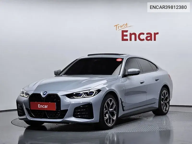 BMW i4 2022 года выпуска