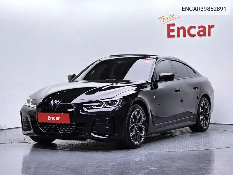 BMW i4 2022 года выпуска