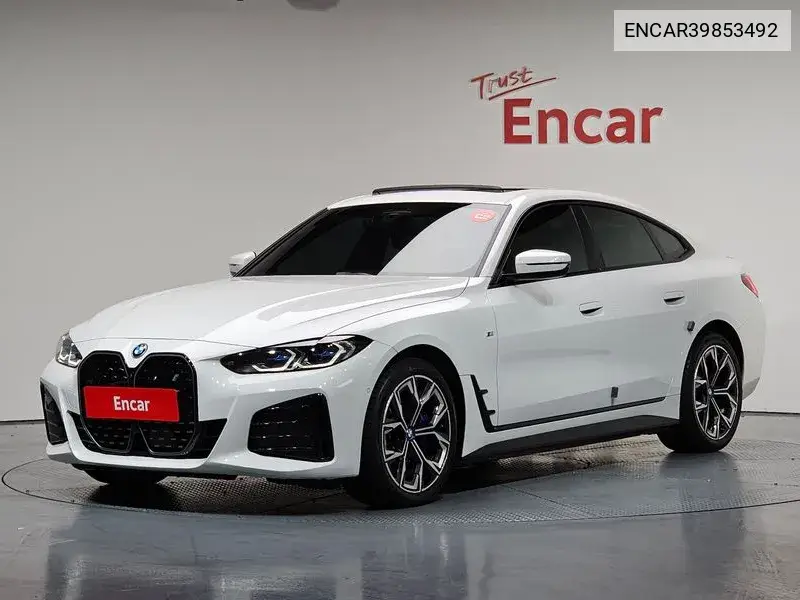 BMW i4 2022 года выпуска