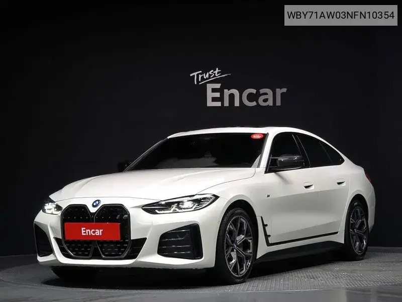 BMW i4 2022 года выпуска