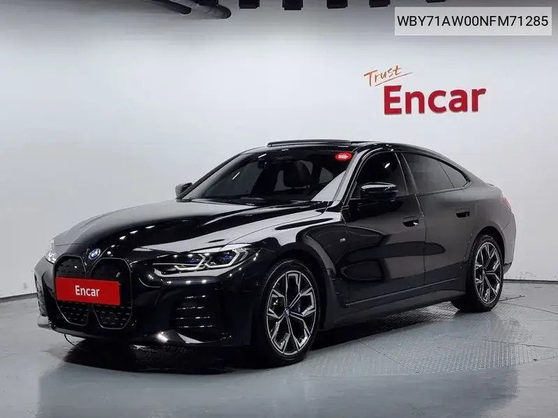 BMW i4 2022 года выпуска