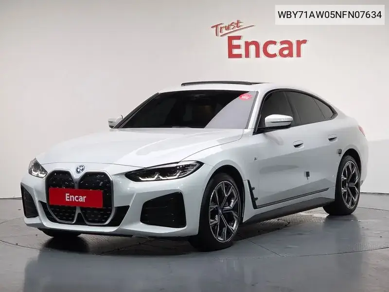 BMW i4 2022 года выпуска