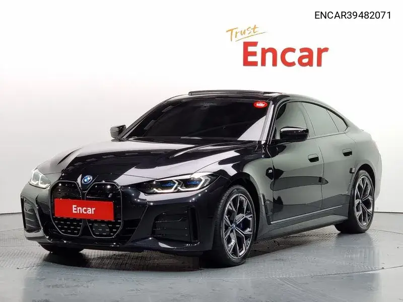 BMW i4 2023 года выпуска