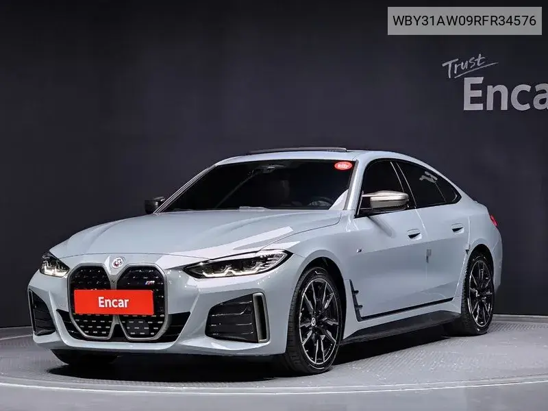 BMW i4 2023 года выпуска