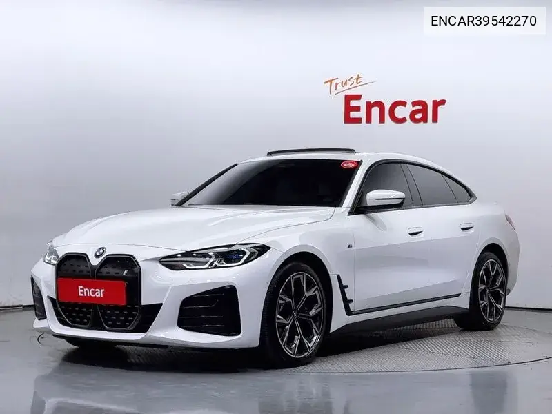 BMW i4 2023 года выпуска