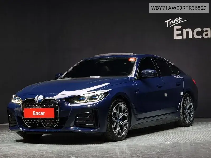 BMW i4 2023 года выпуска