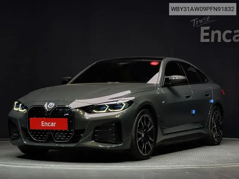BMW i4 2023 года выпуска