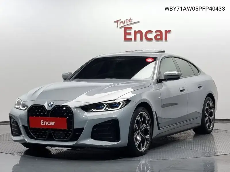 BMW i4 2023 года выпуска