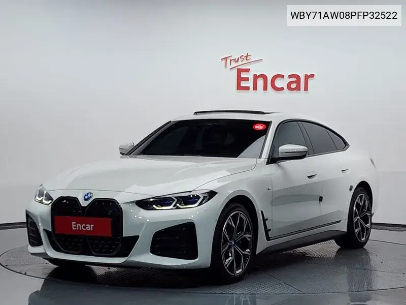 BMW i4 2023 года выпуска