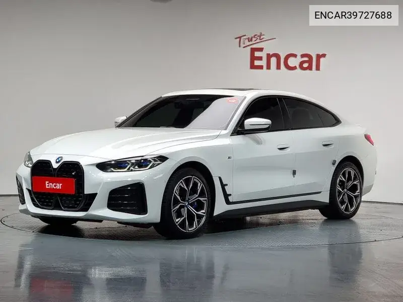 BMW i4 2023 года выпуска