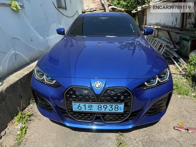 BMW i4 2023 года выпуска