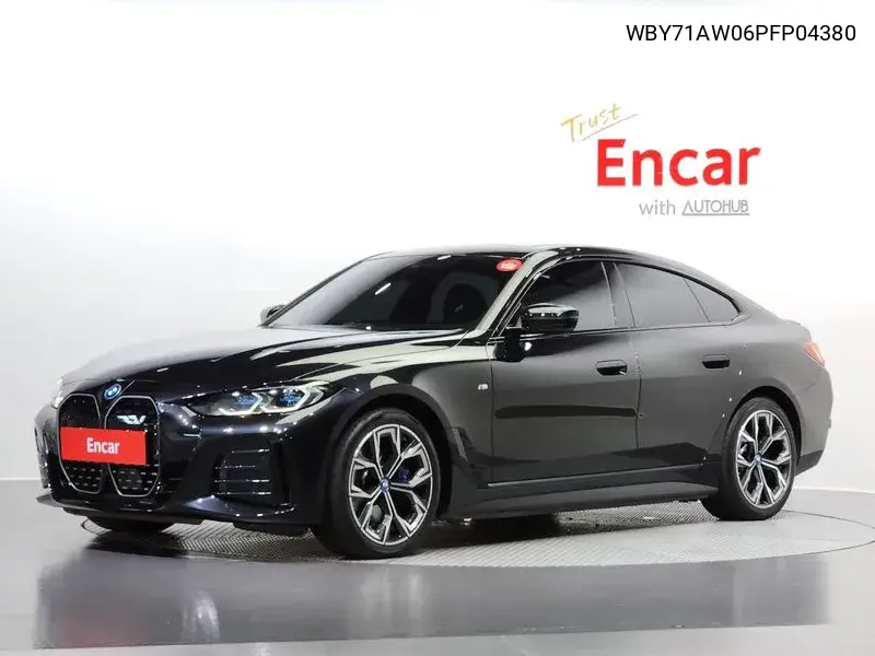 BMW i4 2023 года выпуска