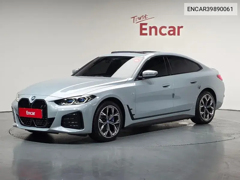 BMW i4 2023 года выпуска