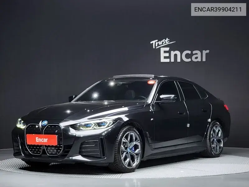 BMW i4 2023 года выпуска