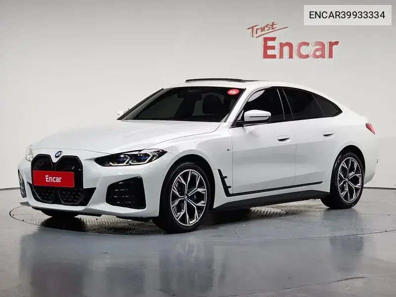 BMW i4 2023 года выпуска