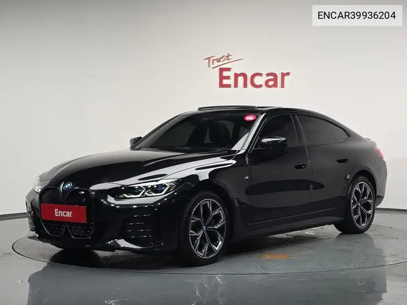 BMW i4 2023 года выпуска