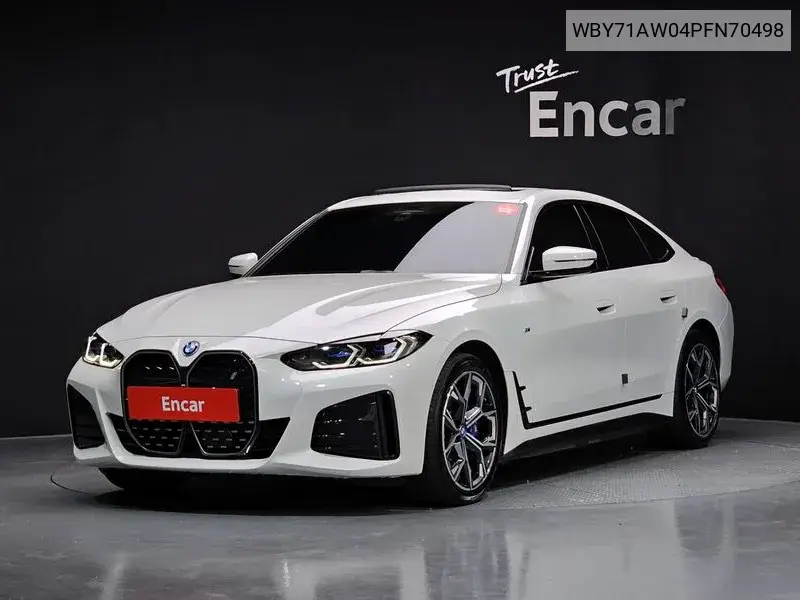 BMW i4 2023 года выпуска