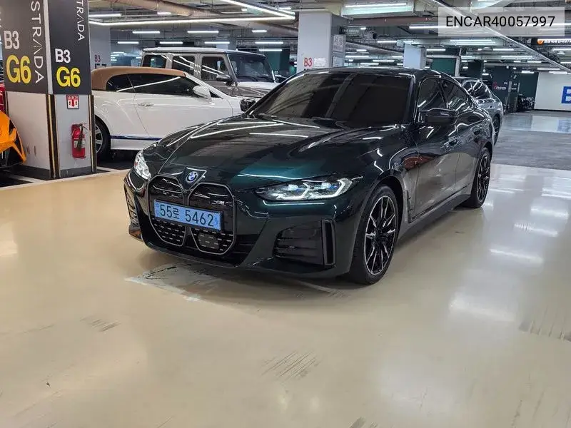 BMW i4 2023 года выпуска