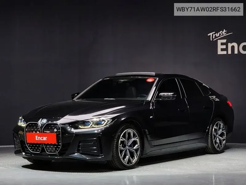 BMW i4 2024 года выпуска