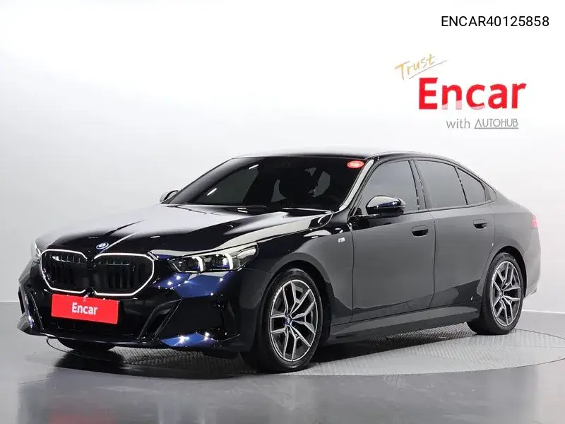 BMW i5 2023 года выпуска