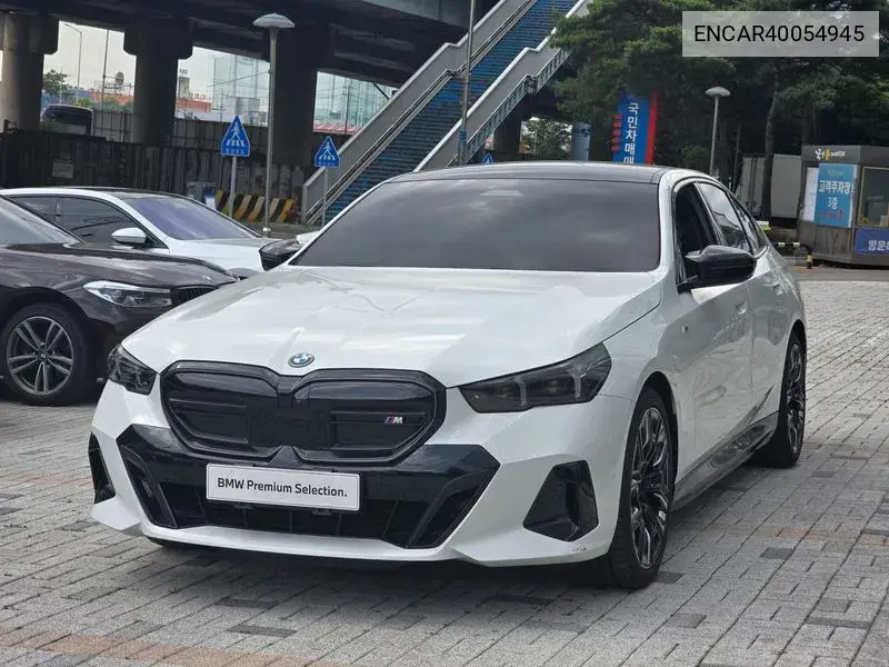 BMW i5 2024 года выпуска