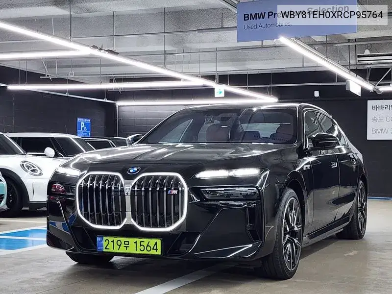 BMW i7 2024 года выпуска