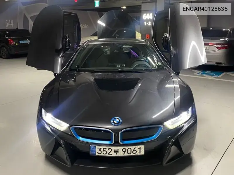 BMW i8 2015 года выпуска