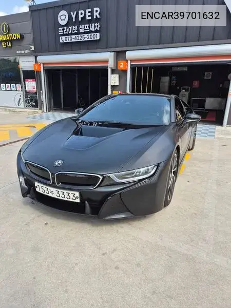 BMW i8 2016 года выпуска