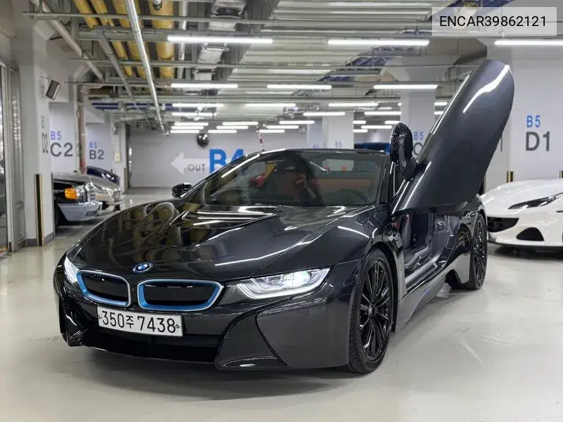 BMW i8 2019 года выпуска