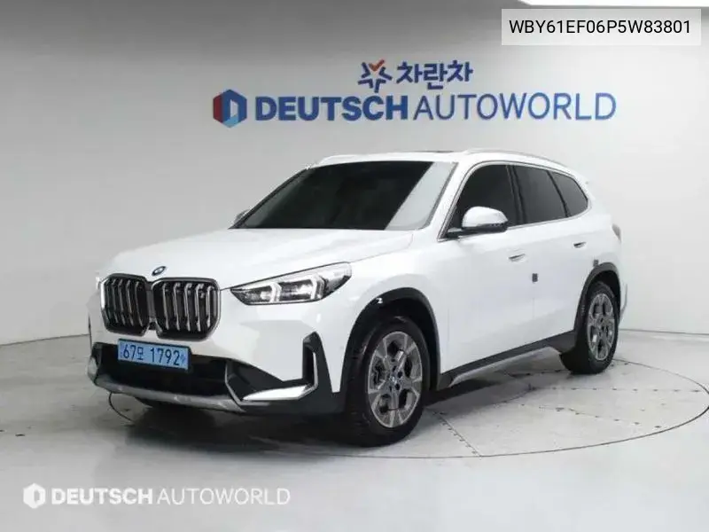 BMW iX1 2023 года выпуска